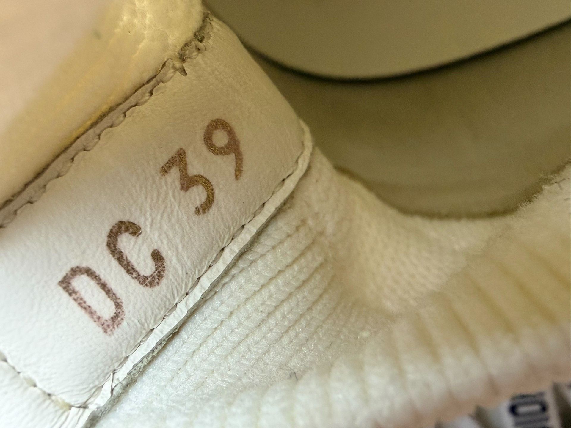 Dior Dior Canvas White Lowtop Sneakers us_9 Women Size US 9 / IT 39 - 8 Thumbnail