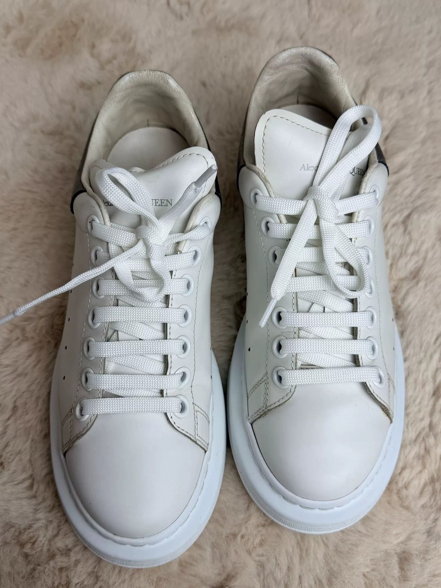 Alexander McQueen Alexander McQueen White Lowtop Sneakers us_8-5 Women Size US 8.5 / IT 38.5 - 3 Thumbnail