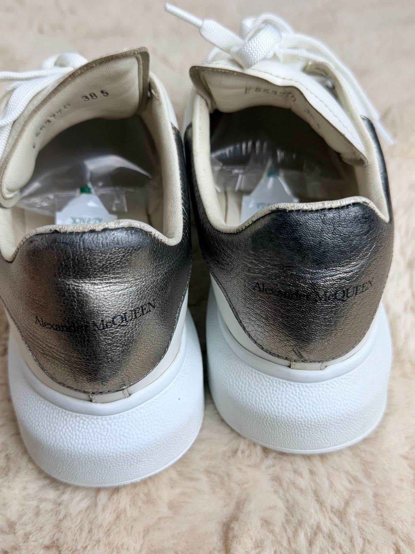 Alexander McQueen Alexander McQueen White Lowtop Sneakers us_8-5 Women Size US 8.5 / IT 38.5 - 5 Thumbnail