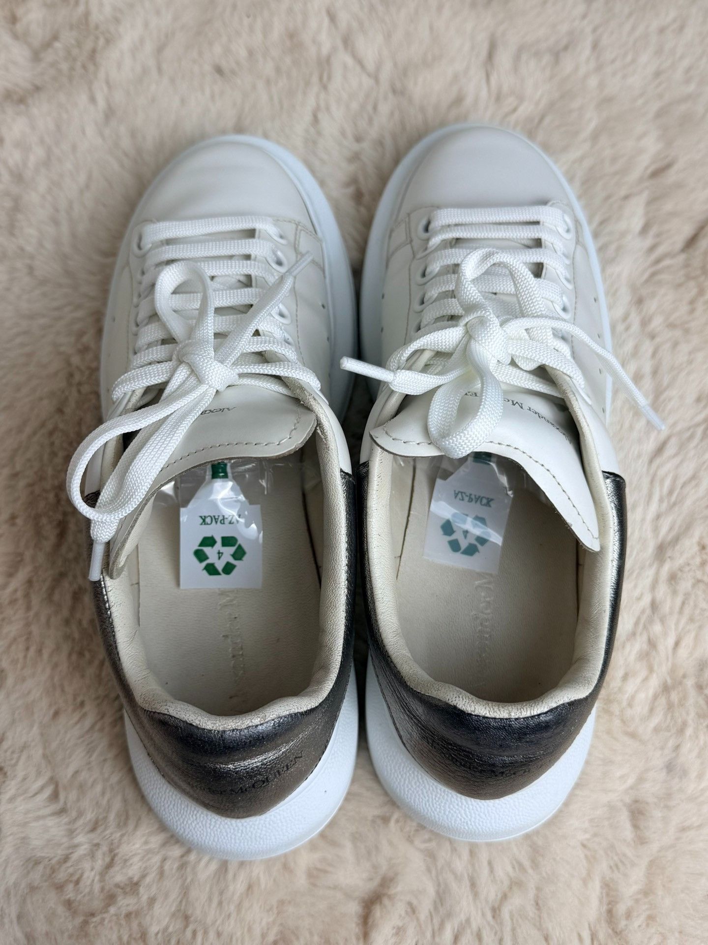 Alexander McQueen Alexander McQueen White Lowtop Sneakers us_8-5 Women Size US 8.5 / IT 38.5 - 4 Thumbnail