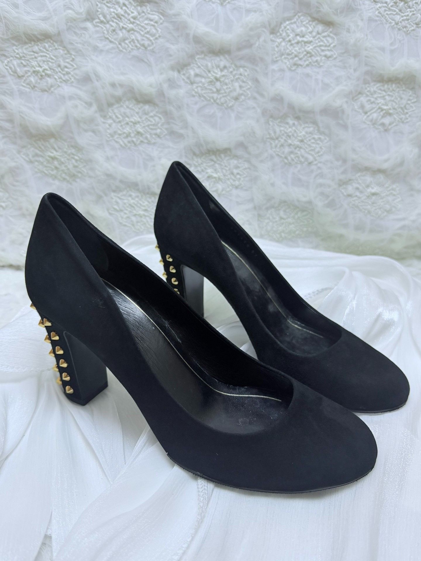 Gucci Gucci Black Lowtop Sneakers us_7 Women Size US 7 / IT 37 - 2 Thumbnail