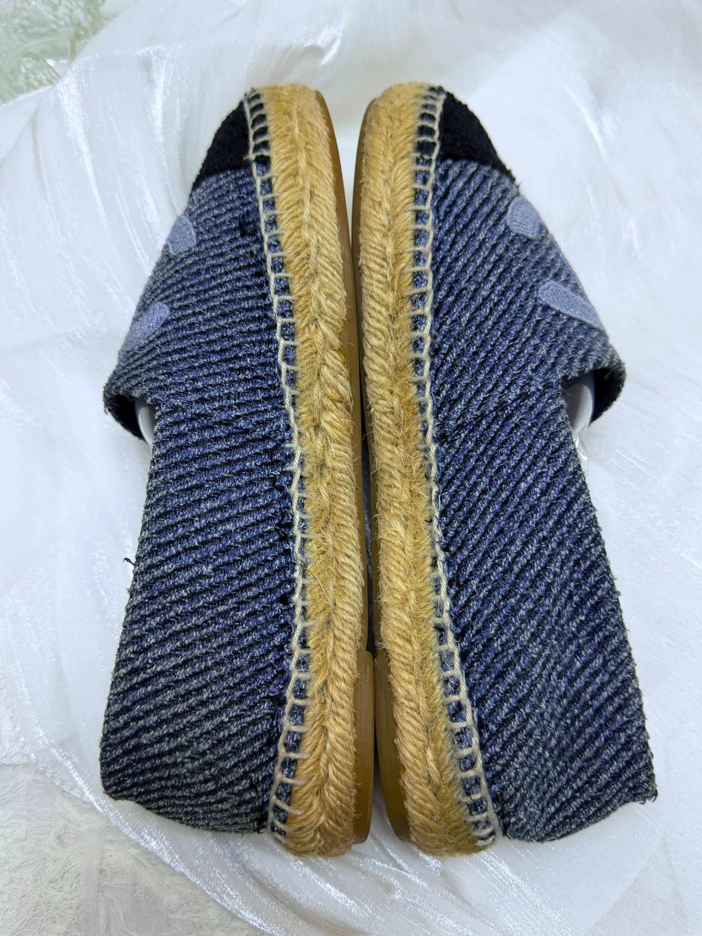 Chanel Chanel Denim Embroidered Blue Lowtop Sneakers us_9 Women Size US 9 / IT 39 - 5 Thumbnail