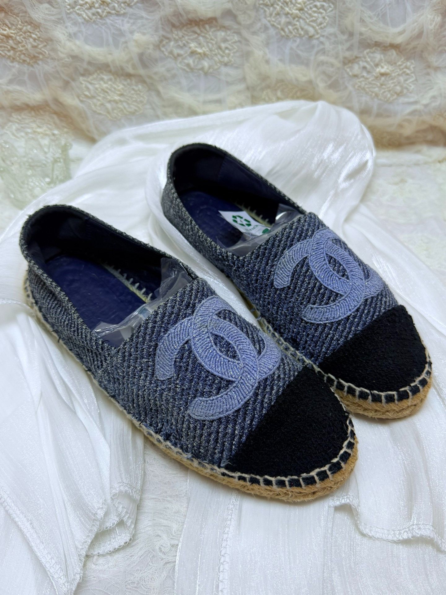 Chanel Chanel Denim Embroidered Blue Lowtop Sneakers us_9 Women Size US 9 / IT 39 - 3 Thumbnail