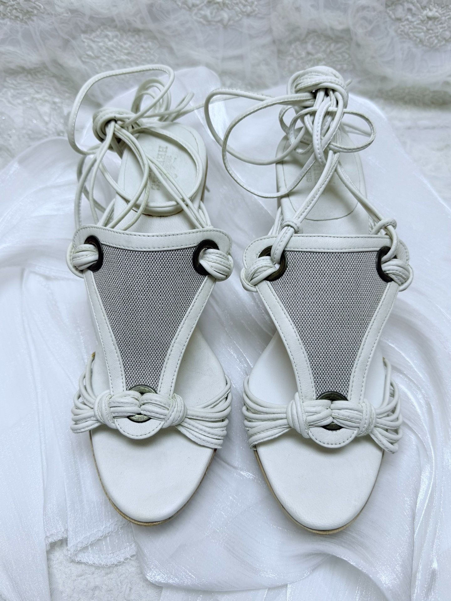 Hermes Hermes Leather White Sandals us_6 Women Size US 6 / IT 36 - 2 Thumbnail