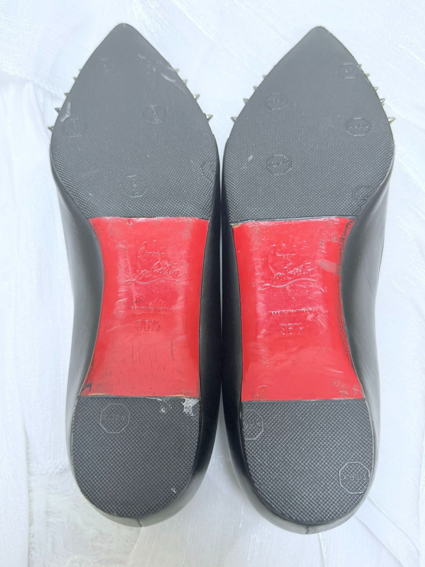 Christian Louboutin Christian Louboutin Leather Black Lowtop Sneakers Women Size US 6.5 / IT 36.5 - 5 Thumbnail