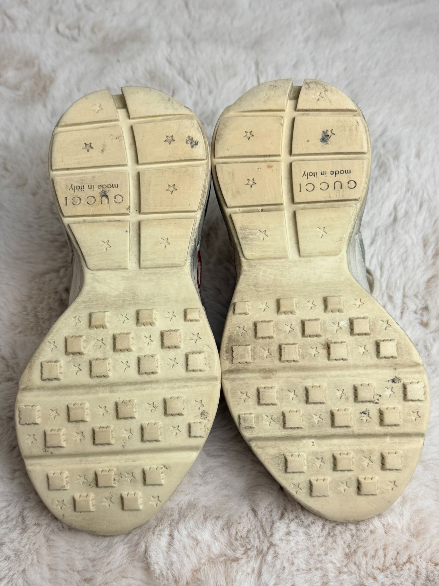 Gucci Gucci Distressed White Lowtop Sneakers us_5-5 Women Size US 5.5 / IT 35.5 - 6 Thumbnail