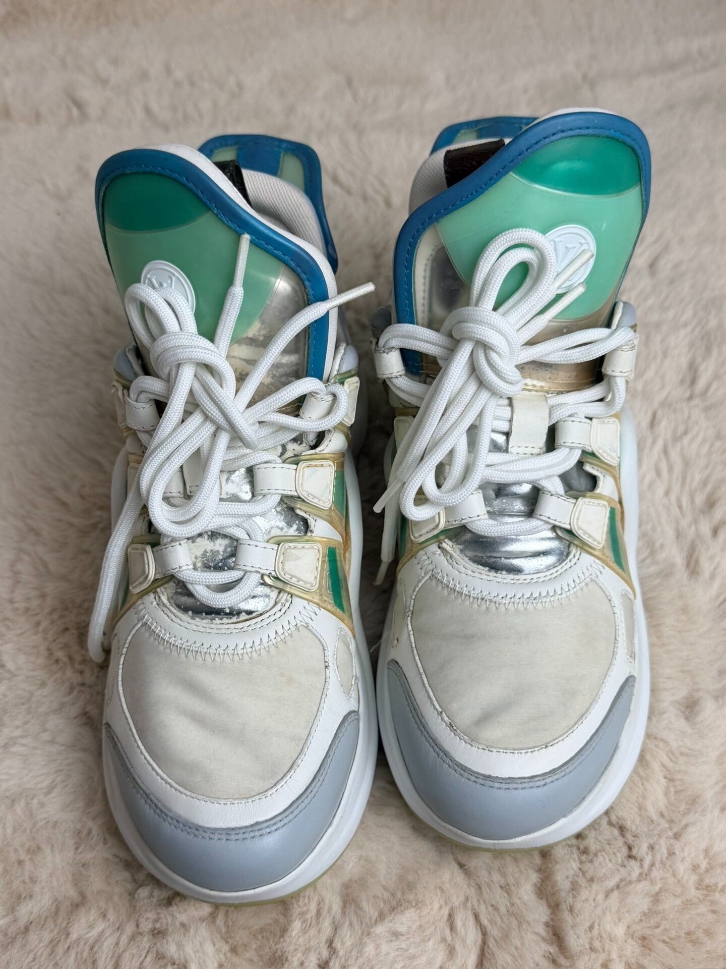 Louis Vuitton Louis Vuitton Green Hitop Sneakers us_6 Women Size US 6 / IT 36 - 2 Thumbnail