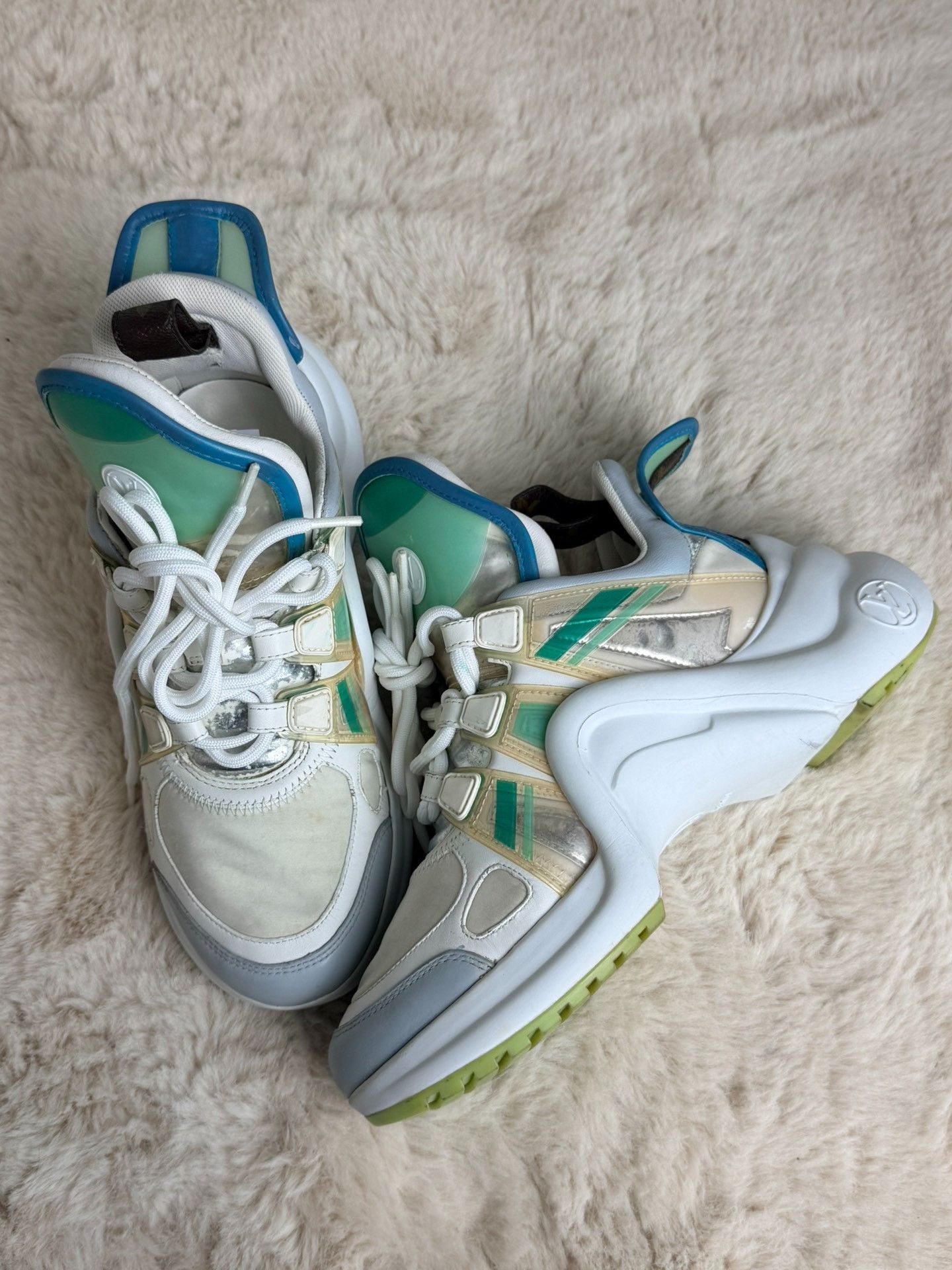 Louis Vuitton Louis Vuitton Green Hitop Sneakers us_6 Women Size US 6 / IT 36 - 4 Thumbnail