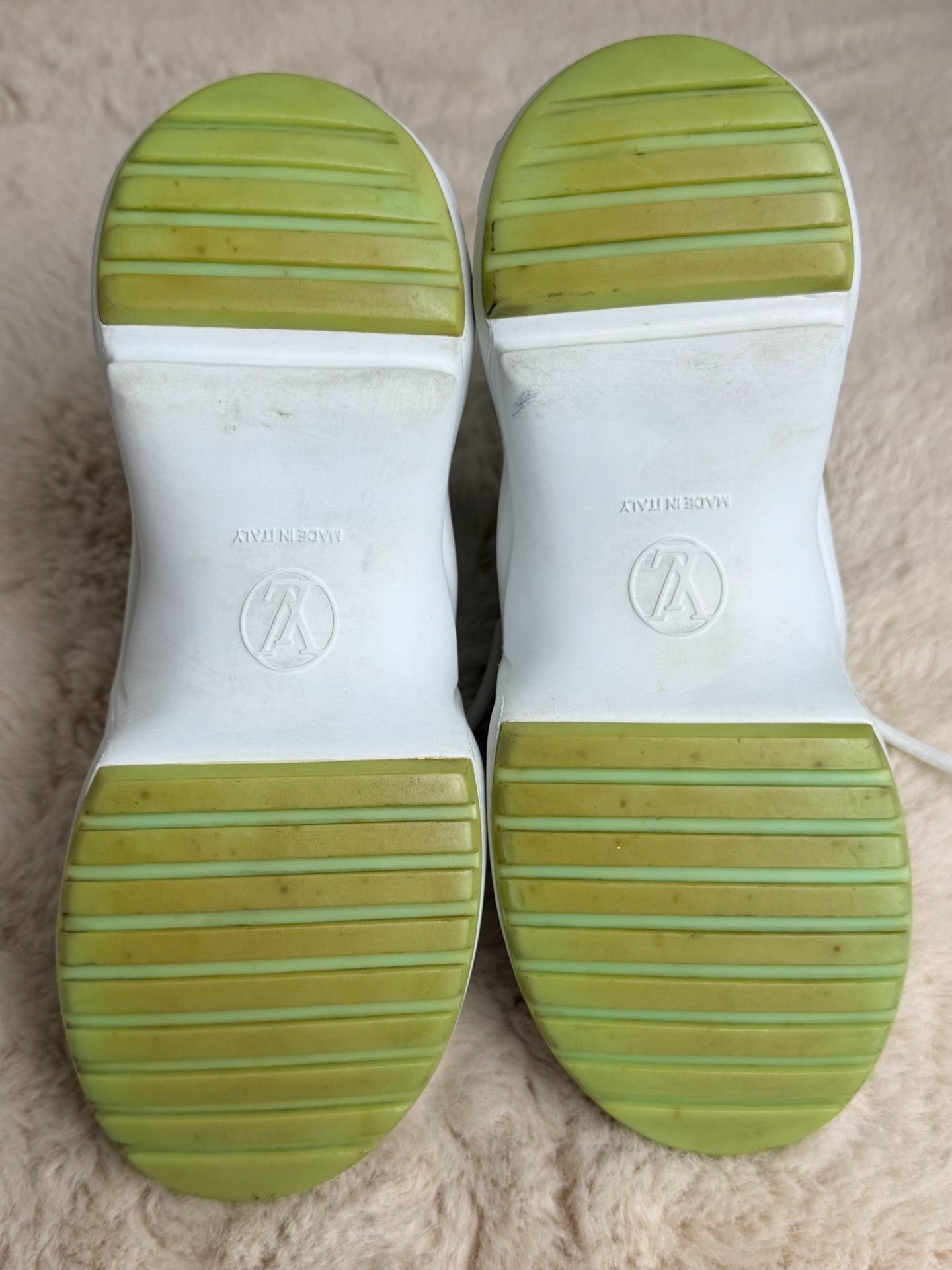 Louis Vuitton Louis Vuitton Green Hitop Sneakers us_6 Women Size US 6 / IT 36 - 7 Thumbnail