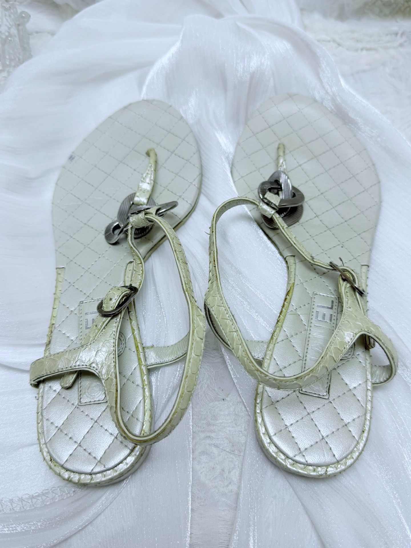 Chanel Chanel Gold Sandals us_6 Women Size US 6 / IT 36 - 4 Thumbnail