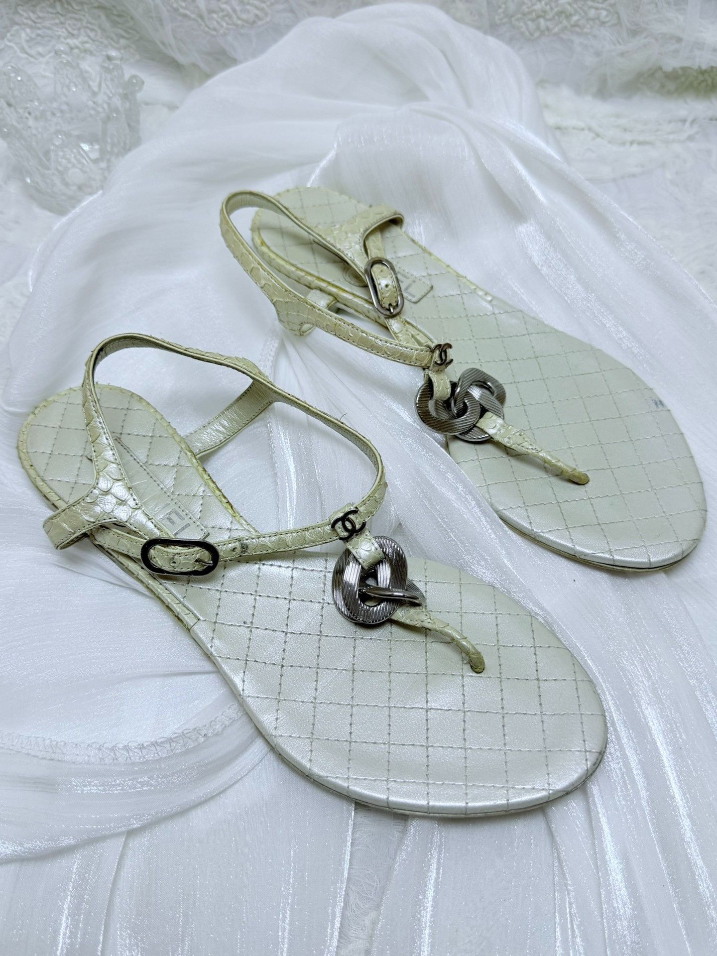 Chanel Chanel Gold Sandals us_6 Women Size US 6 / IT 36 - 3 Thumbnail