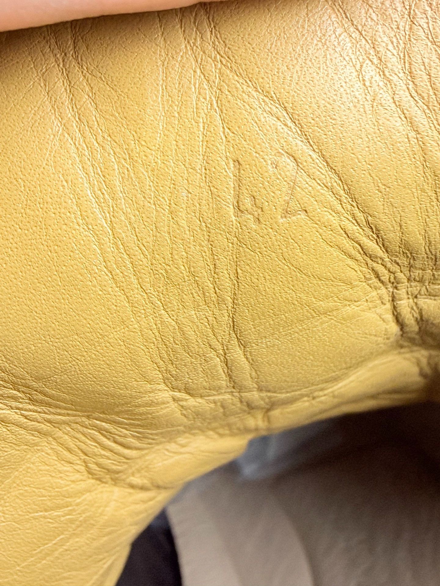 Bottega Veneta Bottega Veneta Leather Yellow Hitop Sneakers 9 Men Size US 9 / EU 42 - 7 Thumbnail