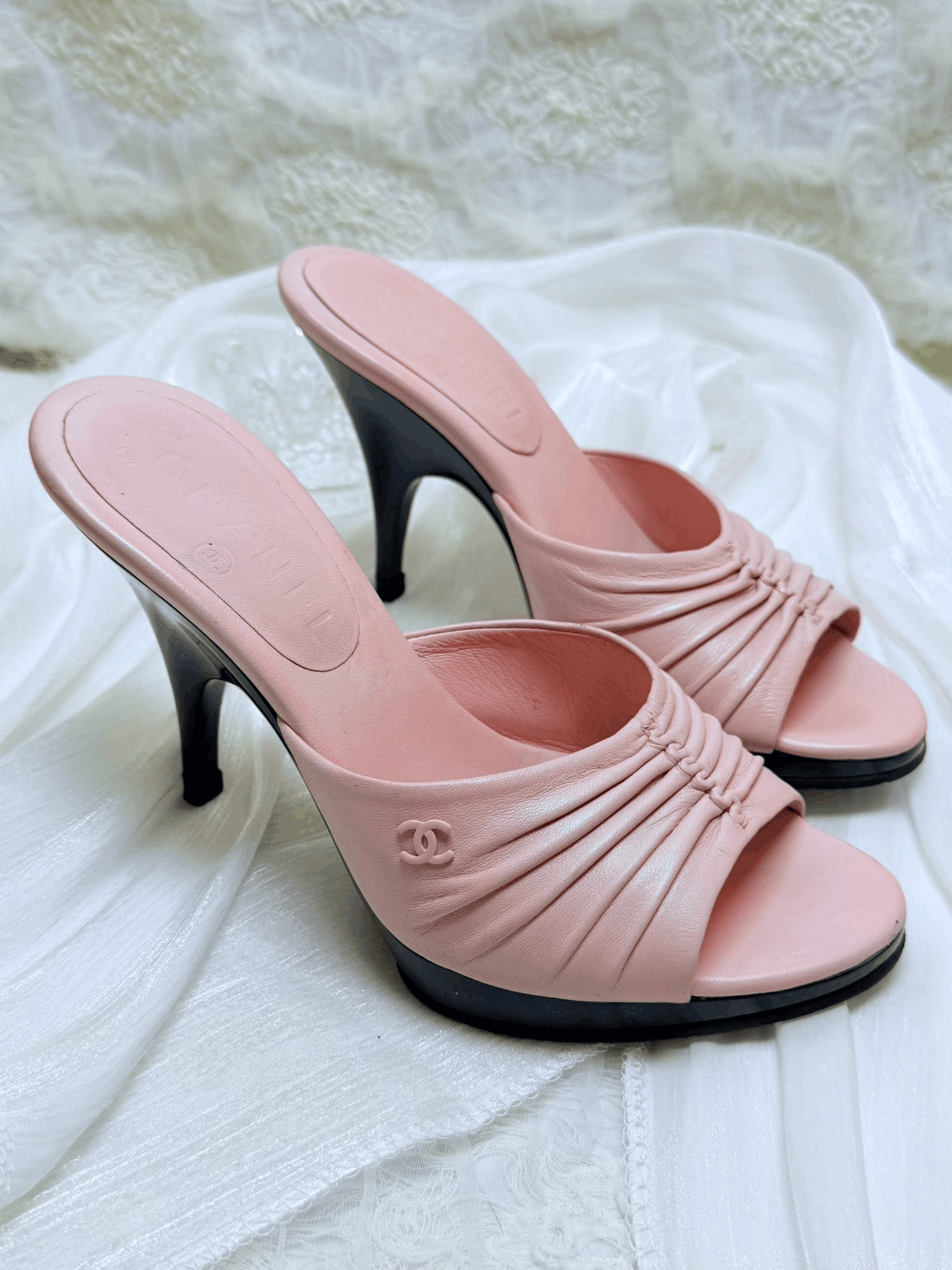 Chanel Chanel Pink Sandals us_5 Women Size US 5 / IT 35 - 2 Thumbnail