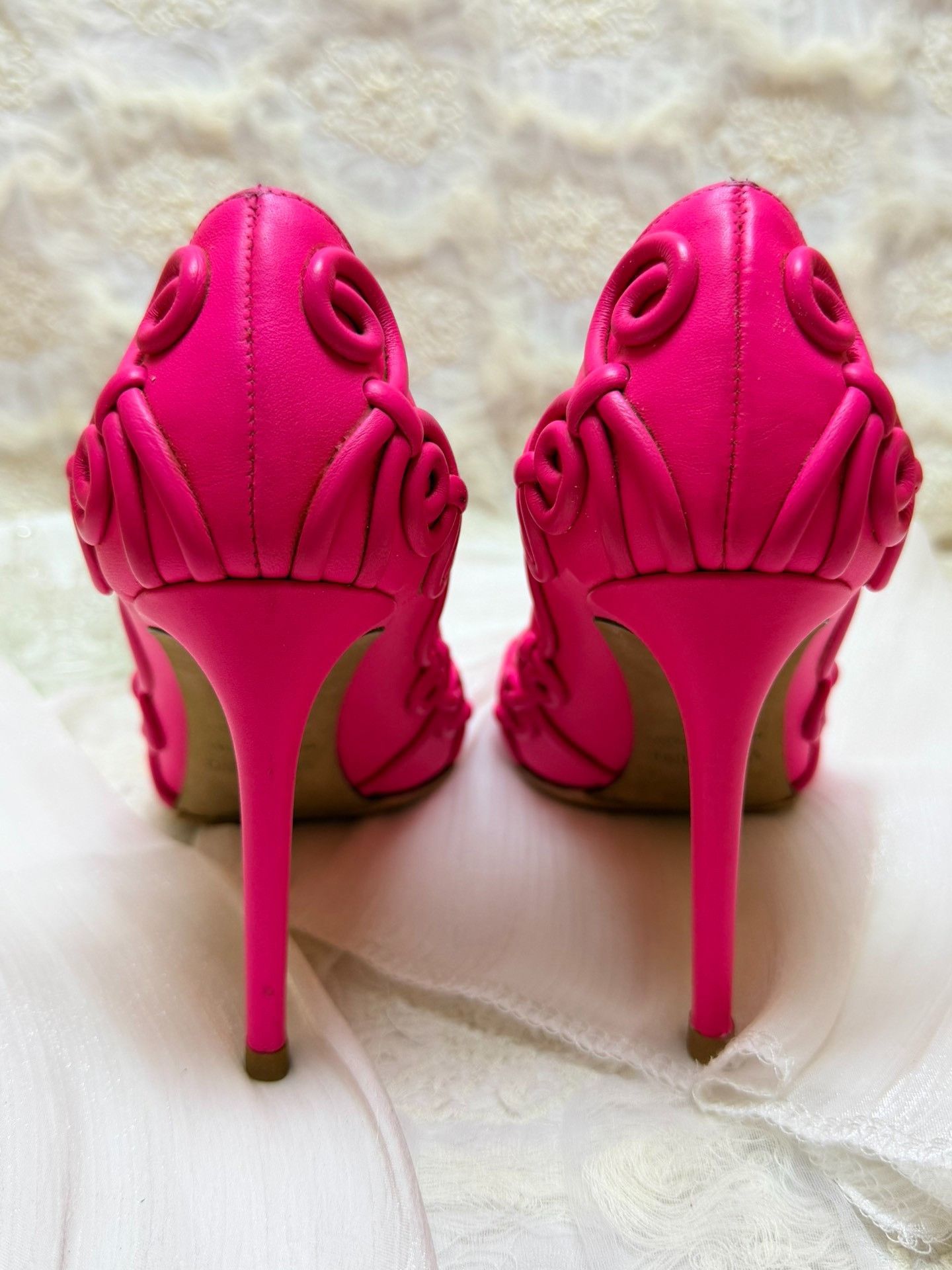 Valentino Valentino Pink Lowtop Sneakers us_6 Women Size US 6 / IT 36 - 4 Thumbnail