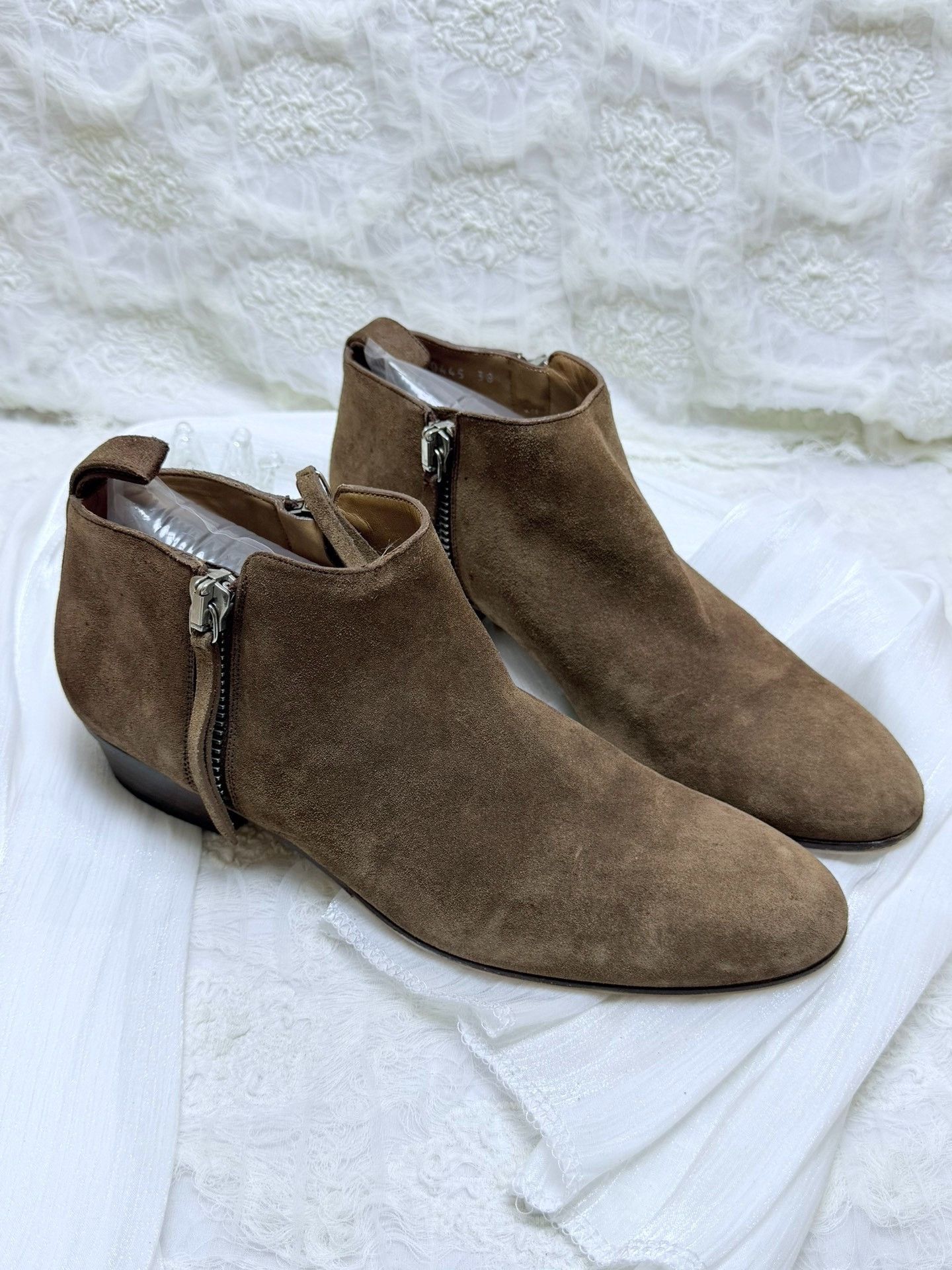 Gucci Gucci Suede Beige Boots us_9 Women Size US 9 / IT 39 - 2 Thumbnail
