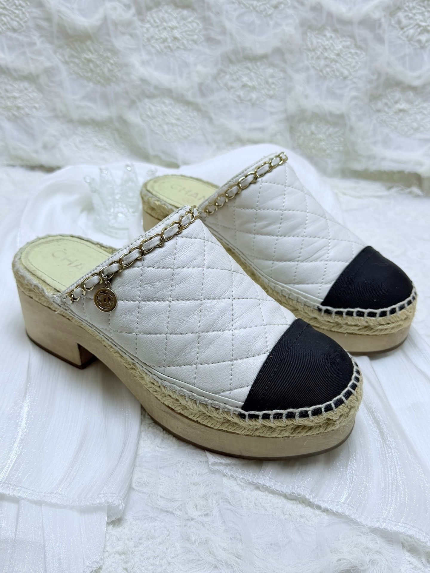 Chanel Chanel Quilted Multi Sandals us_7 Women Size US 7 / IT 37 - 2 Thumbnail