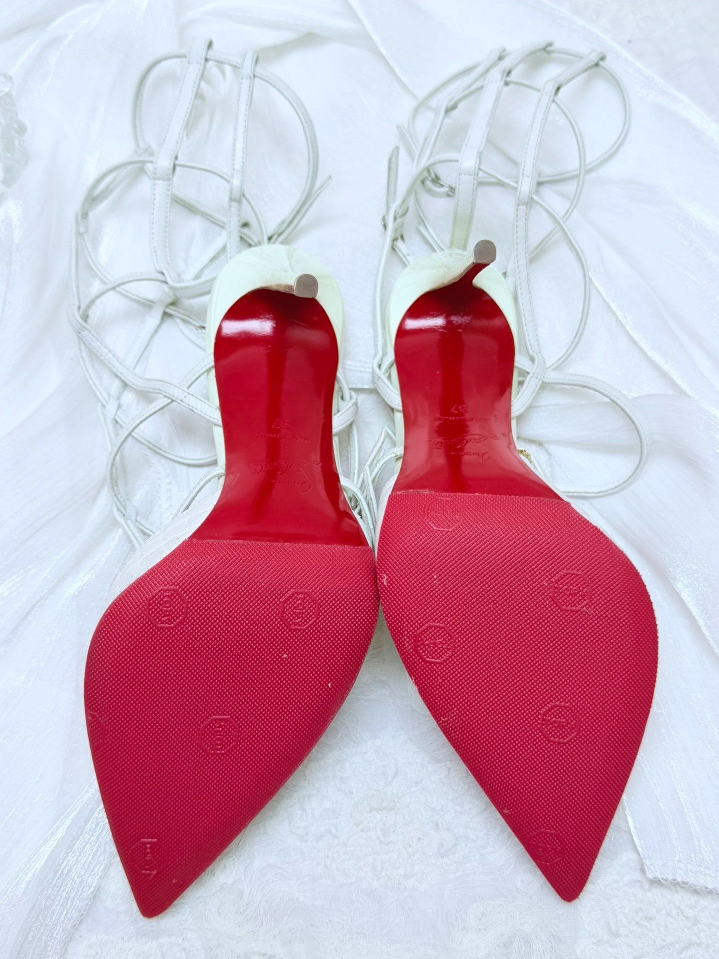 Christian Louboutin Christian Louboutin White Sandals us_7 Women Size US 7 / IT 37 - 5 Thumbnail