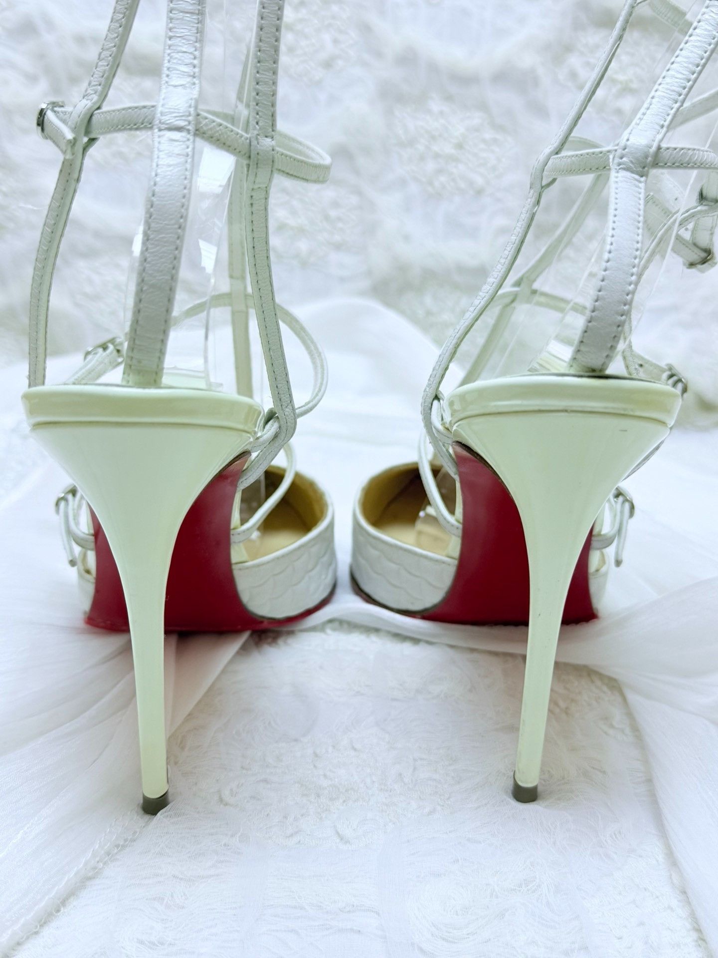 Christian Louboutin Christian Louboutin White Sandals us_7 Women Size US 7 / IT 37 - 4 Thumbnail