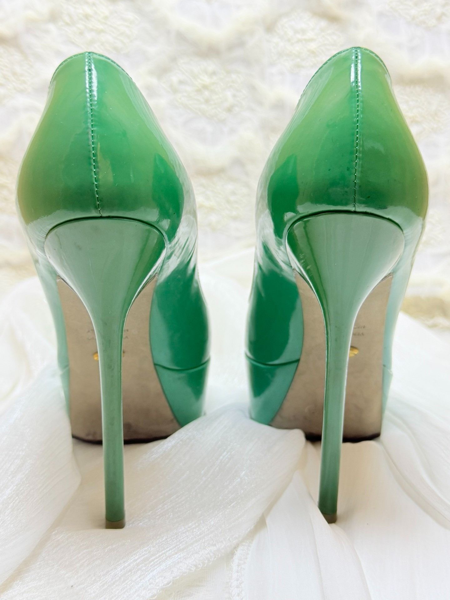 Sergio Rossi Sergio Rossi Patent Green Lowtop Sneakers us_5 Women Size US 5 / IT 35 - 4 Thumbnail