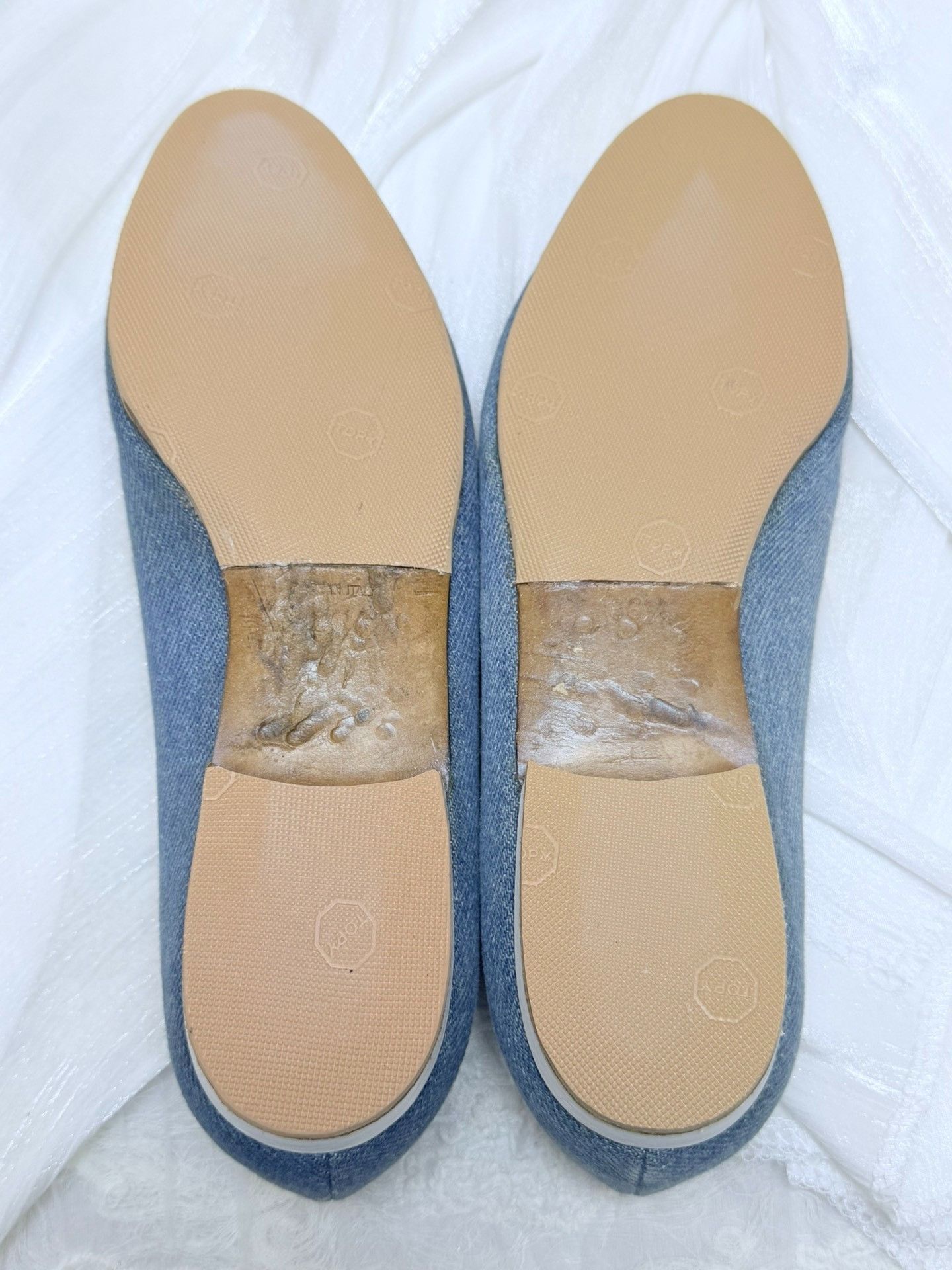 Chanel Chanel Denim Lowtop Sneakers us_6-5 Women Size US 6.5 / IT 36.5 - 6 Thumbnail