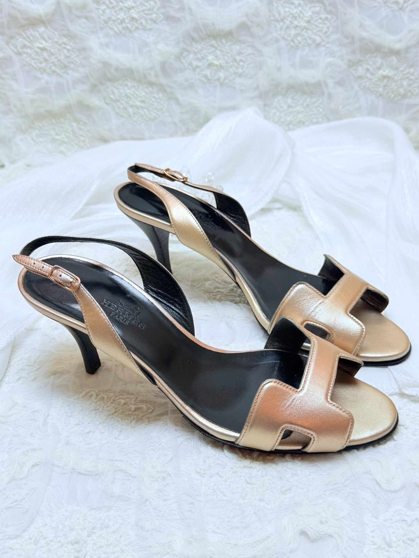 Hermes Hermes Pink Sandals us_7 Women Size US 7 / IT 37 - 2 Thumbnail