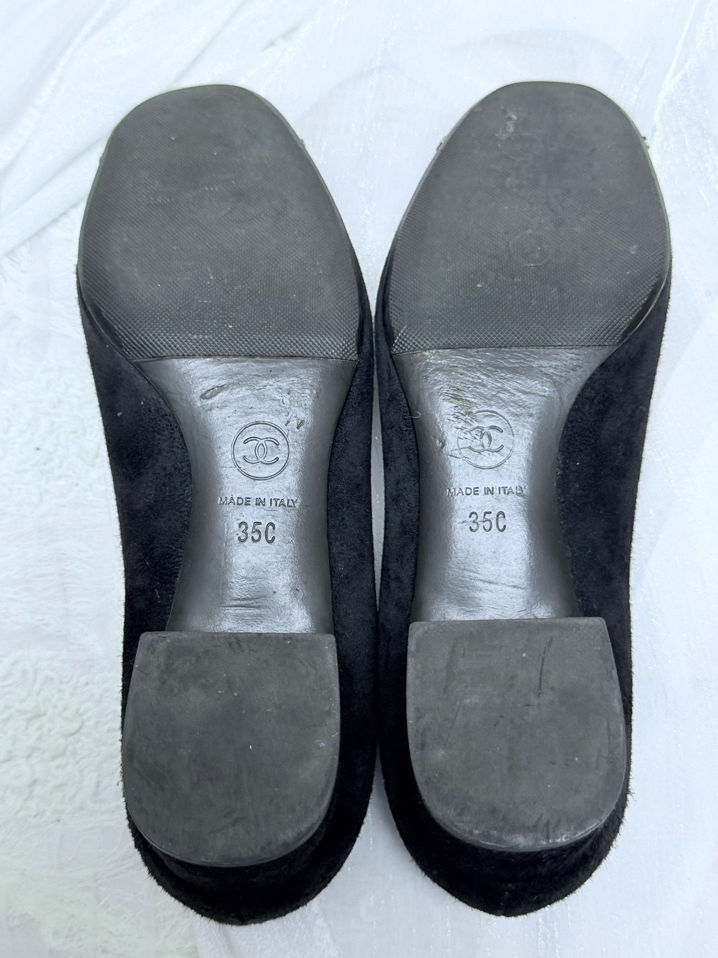 Chanel Chanel Gold Lowtop Sneakers us_5 Women Size US 5 / IT 35 - 6 Thumbnail