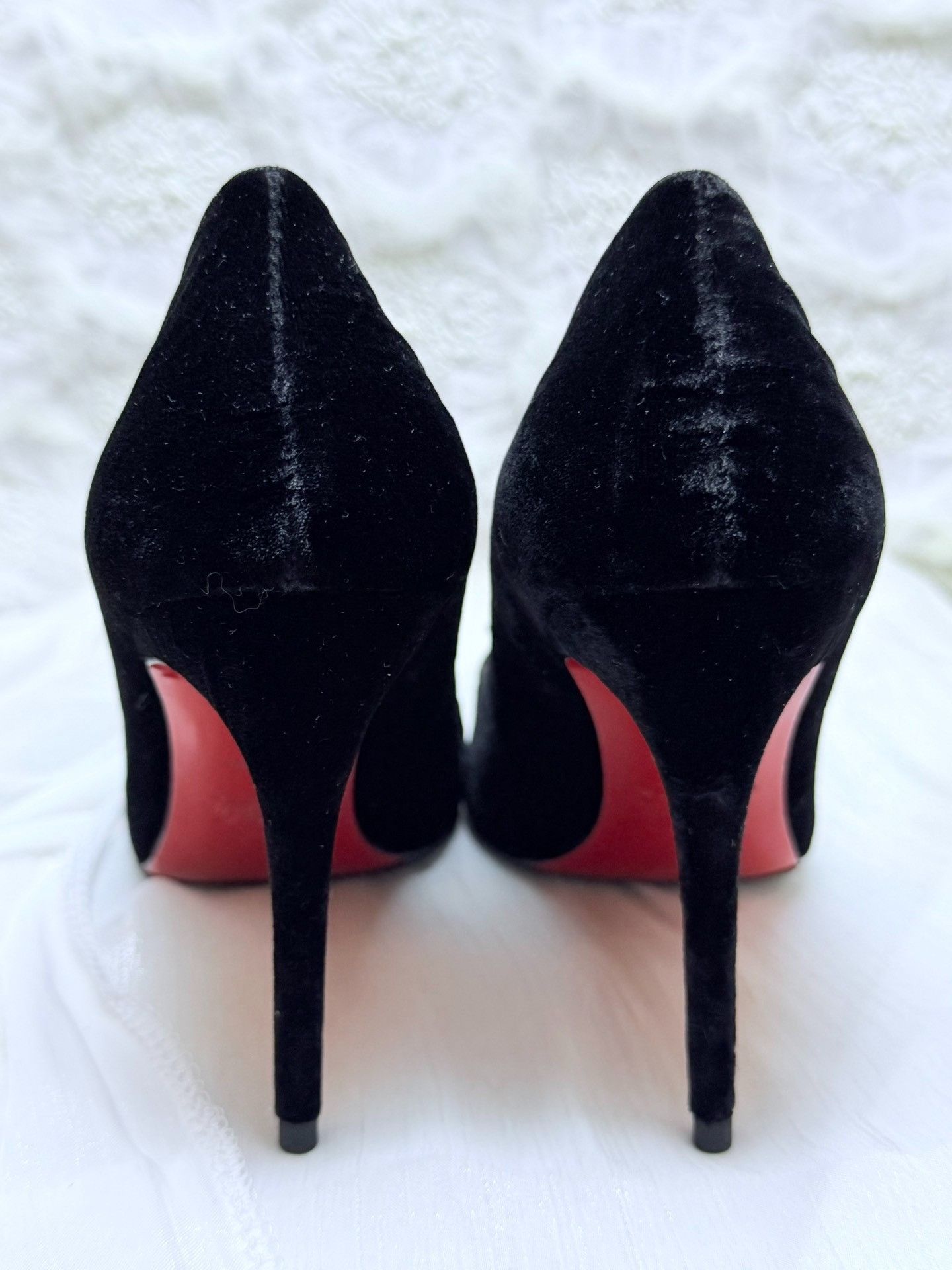 Christian Louboutin Christian Louboutin Velvet Multi Lowtop Sneakers us_7 Women Size US 7 / IT 37 - 4 Thumbnail