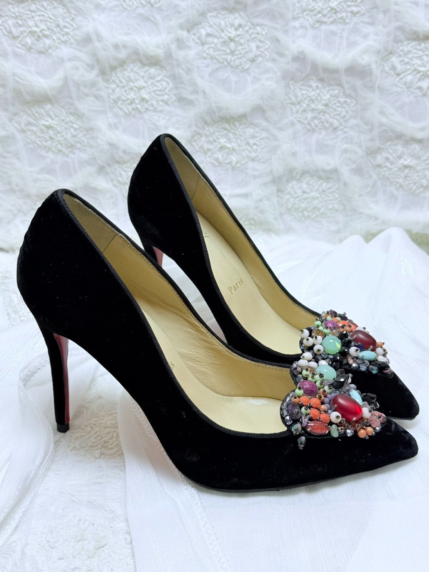 Christian Louboutin Christian Louboutin Velvet Multi Lowtop Sneakers us_7 Women Size US 7 / IT 37 - 2 Thumbnail