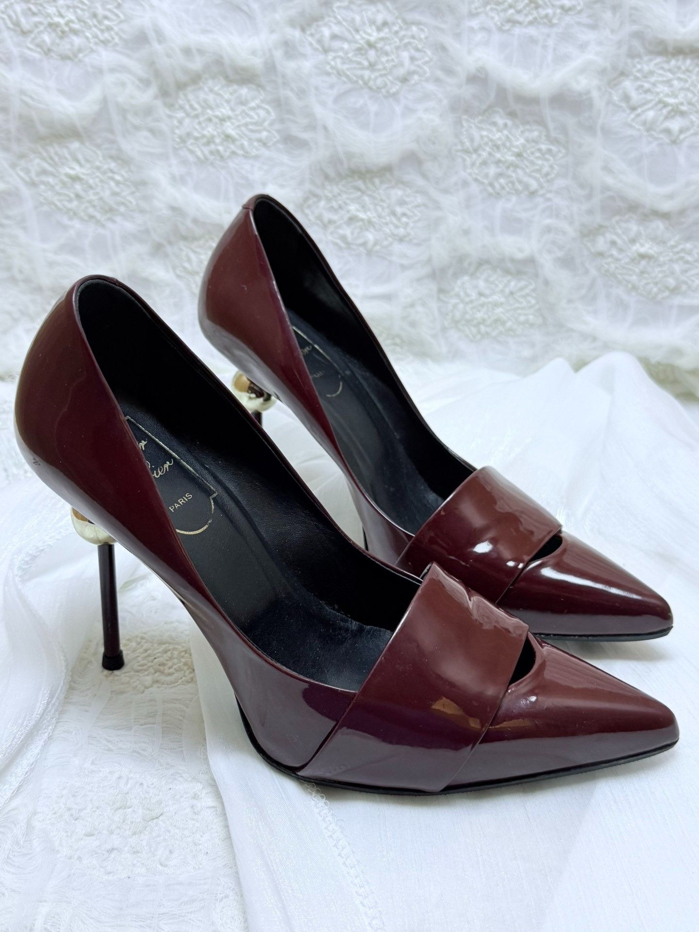 Roger Vivier Roger Vivier Retro Red Lowtop Sneakers us_6-5 Women Size US 6.5 / IT 36.5 - 2 Thumbnail