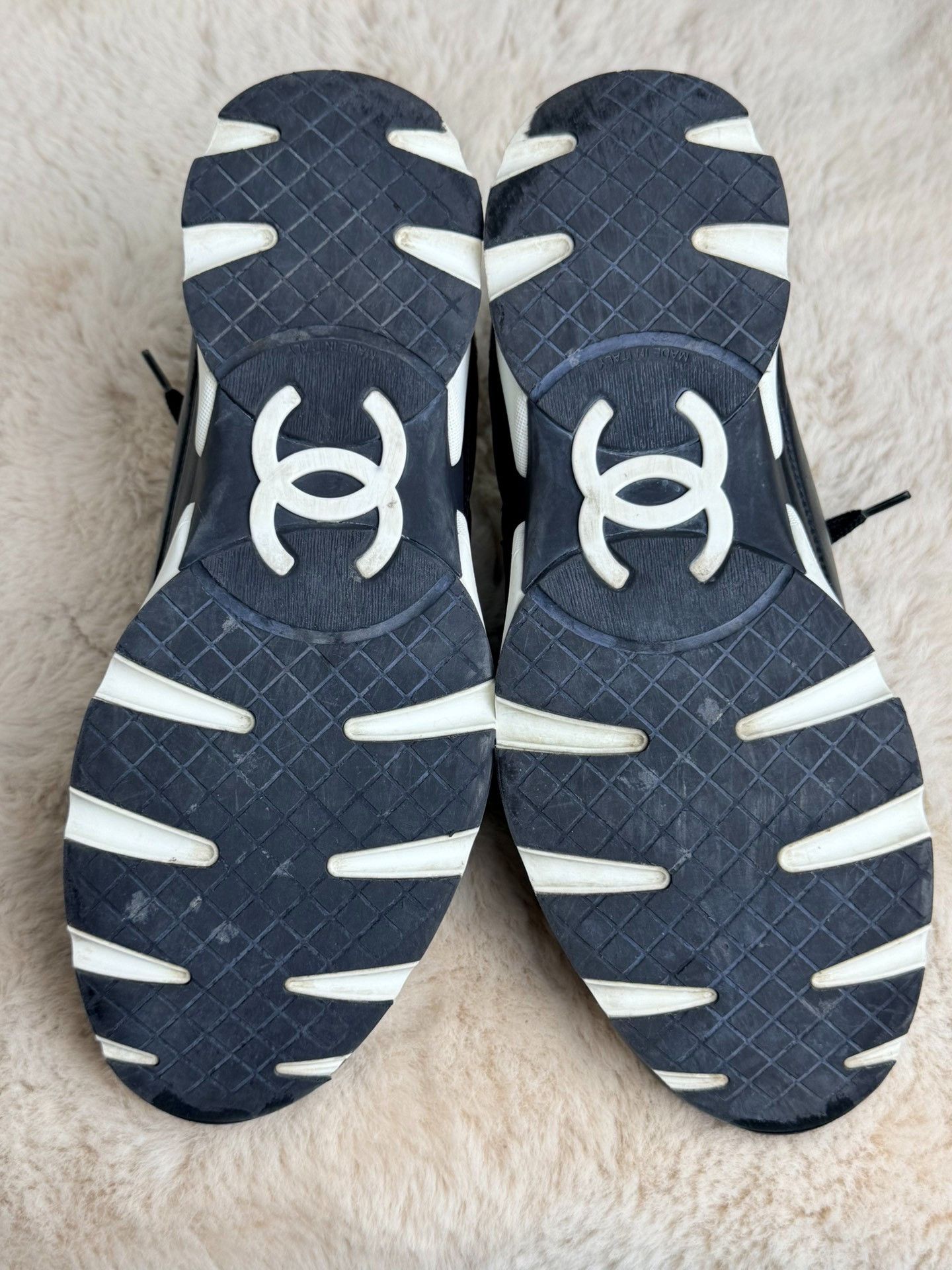 Chanel Chanel Black Lowtop Sneakers 8 Men Size US 8 / EU 41 - 6 Thumbnail