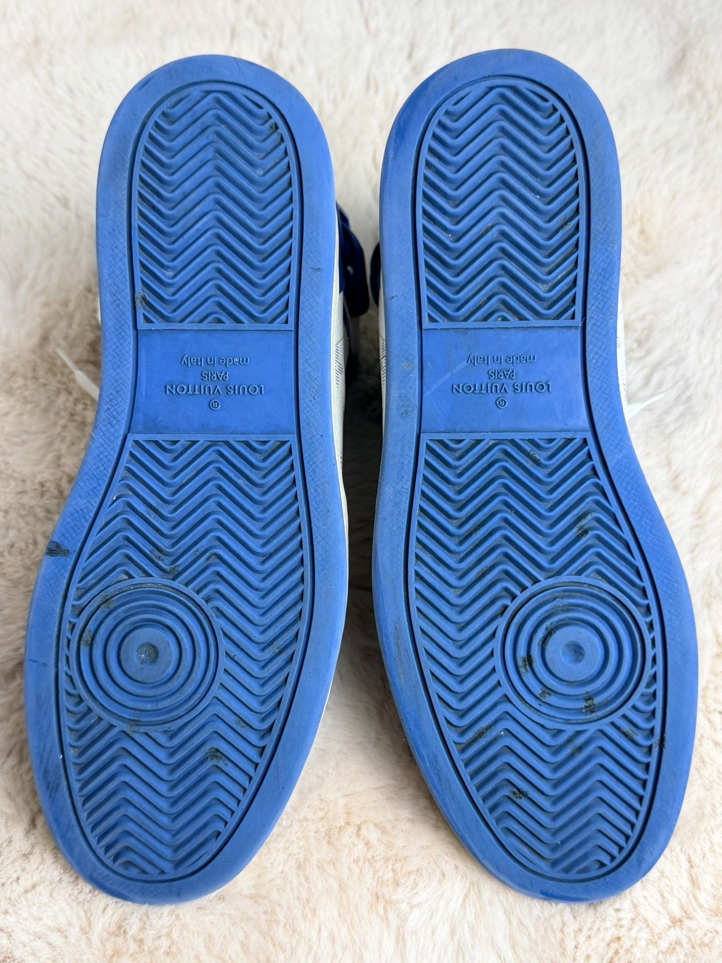 Louis Vuitton Louis Vuitton Blue Hitop Sneakers 8 Men Size US 8 / EU 41 - 7 Thumbnail