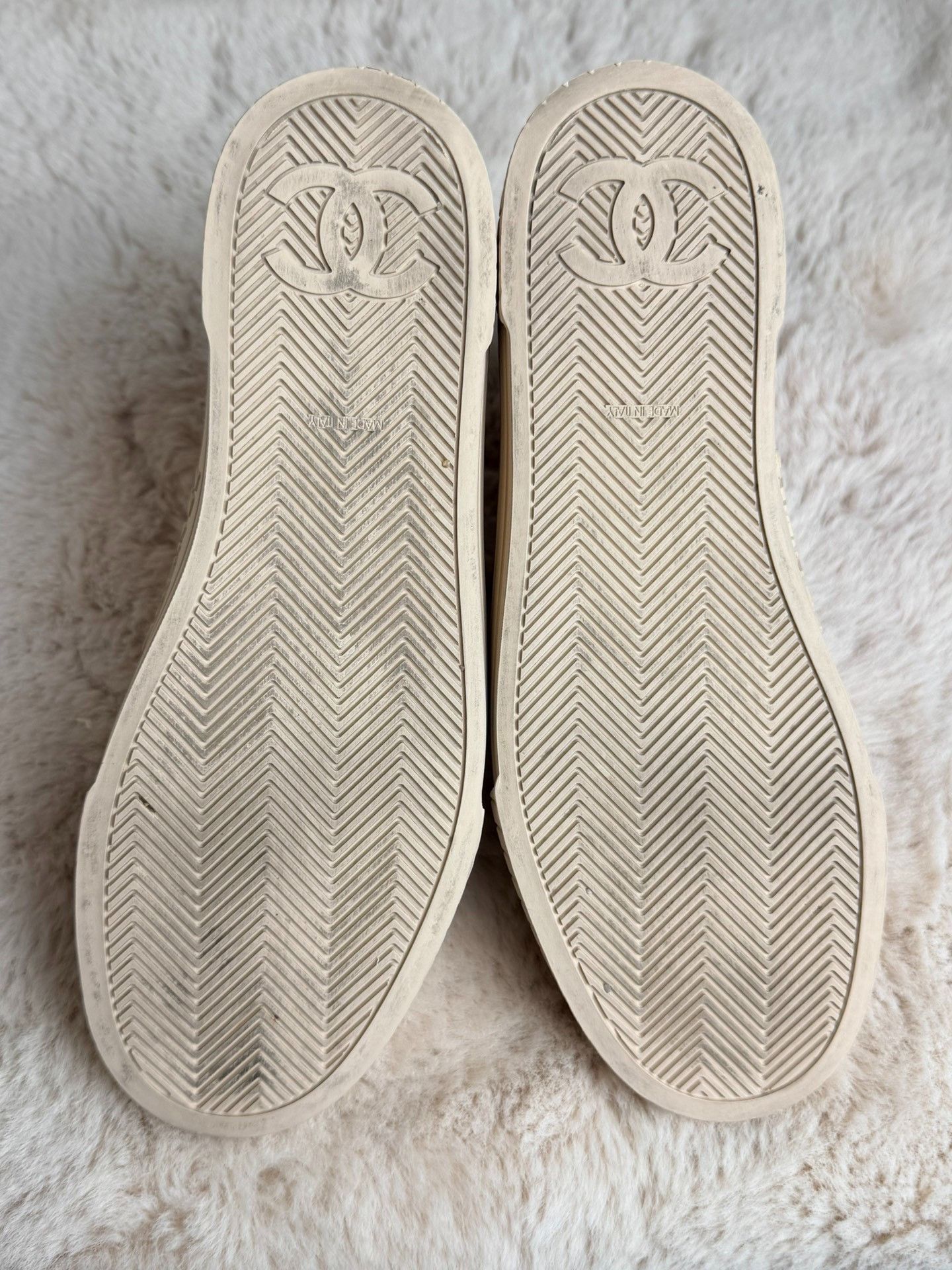 Chanel Chanel Canvas Pink Lowtop Sneakers us_8 Women Size US 8 / IT 38 - 6 Thumbnail