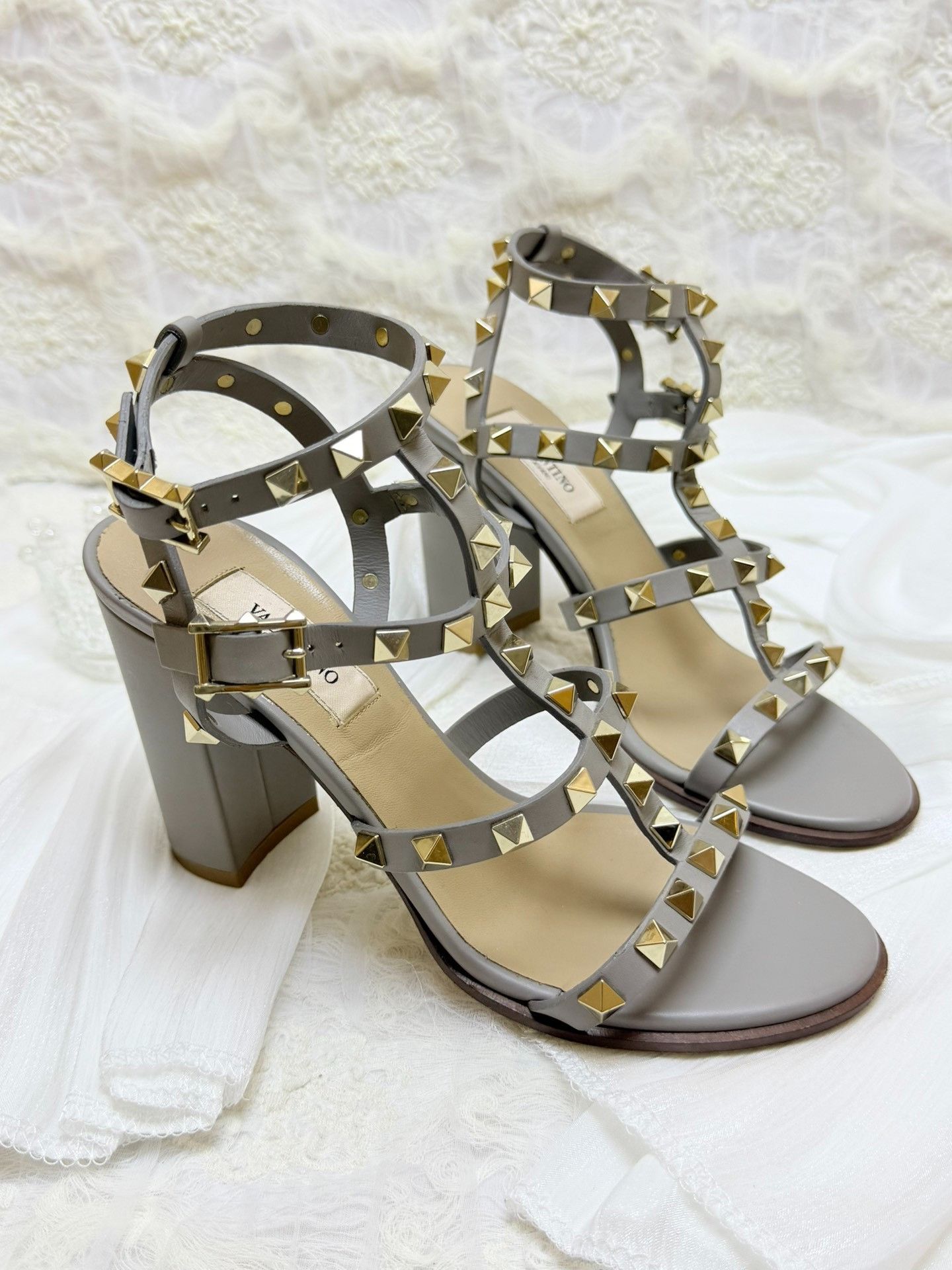 Valentino Valentino Gray Sandals us_6 Women Size US 6 / IT 36 - 2 Thumbnail