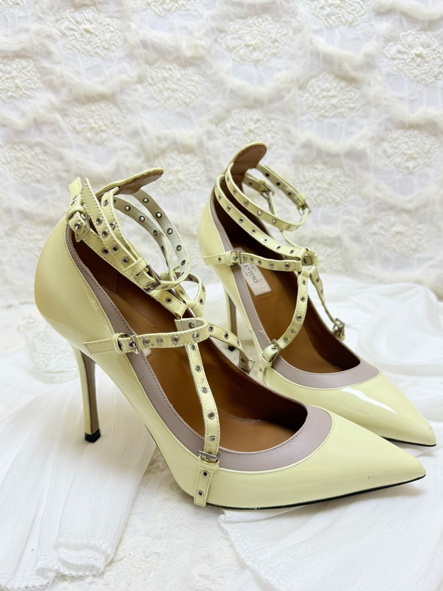Valentino Valentino Patent Yellow Lowtop Sneakers us_8-5 Women Size US 8.5 / IT 38.5 - 2 Thumbnail