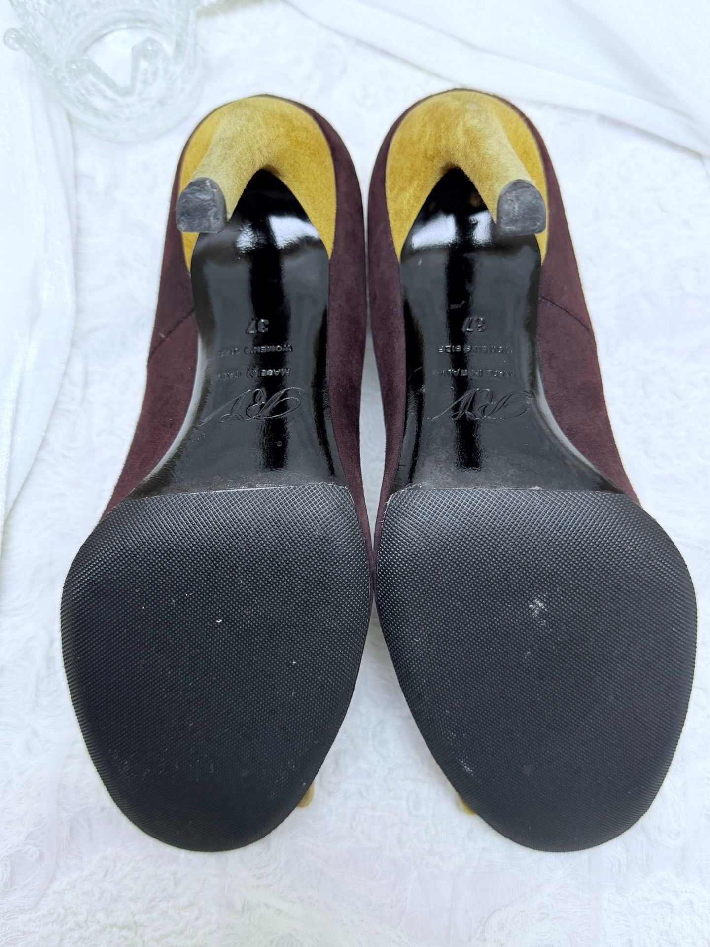 Roger Vivier Roger Vivier Retro Red Lowtop Sneakers us_7 Women Size US 7 / IT 37 - 5 Thumbnail