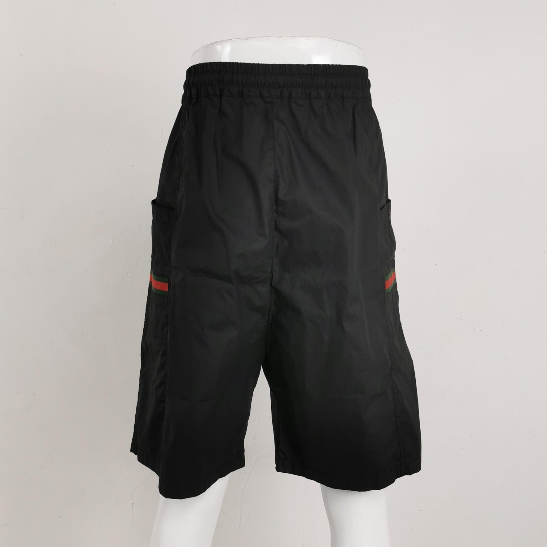 Gucci Gucci Web Stripe Logo Shorts Size EU 50 Size US 34 / EU 50 - 2 Thumbnail