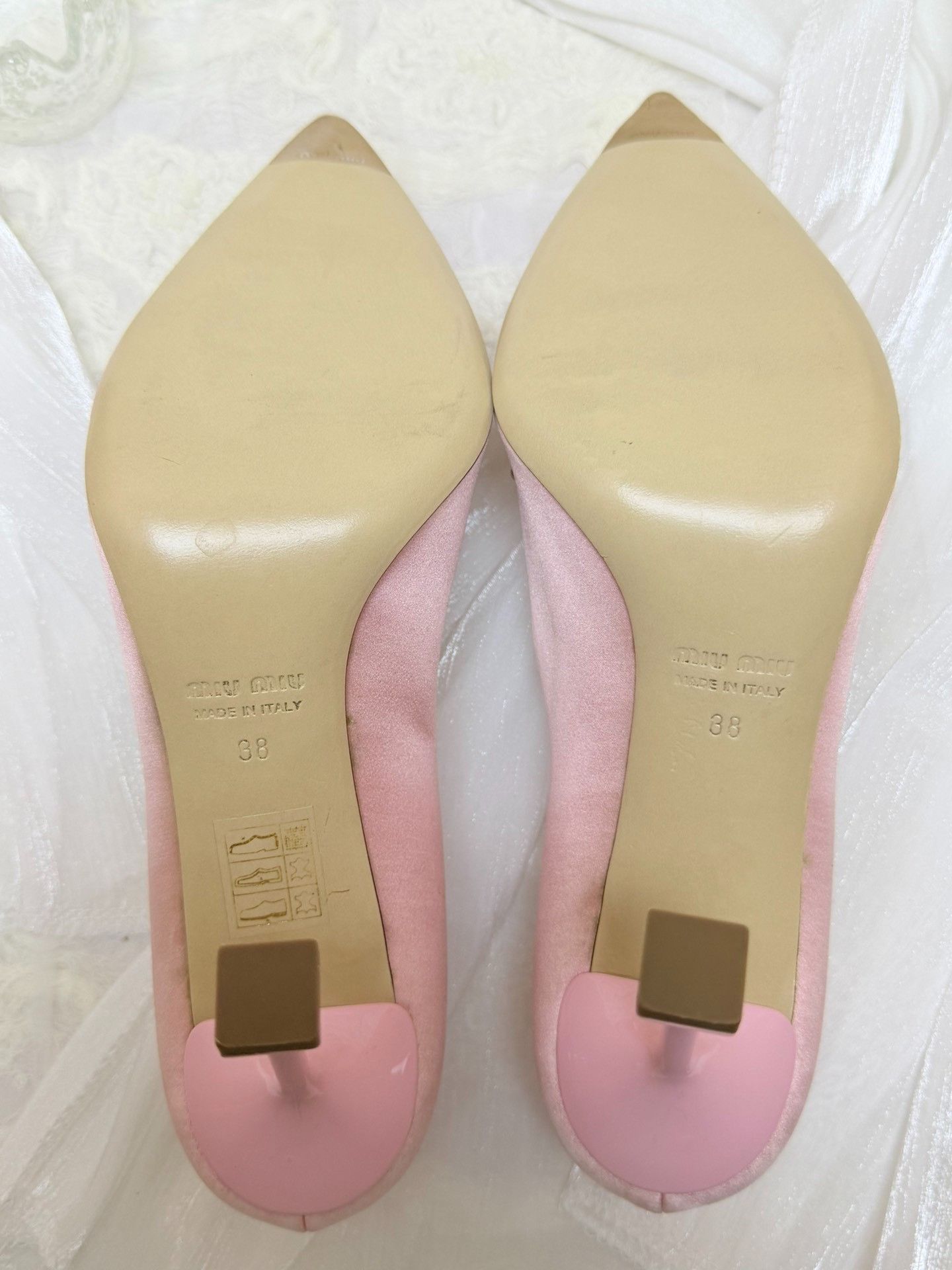 Miu Miu Miu Miu Pink Lowtop Sneakers us_8 Women Size US 8 / IT 38 - 6 Thumbnail