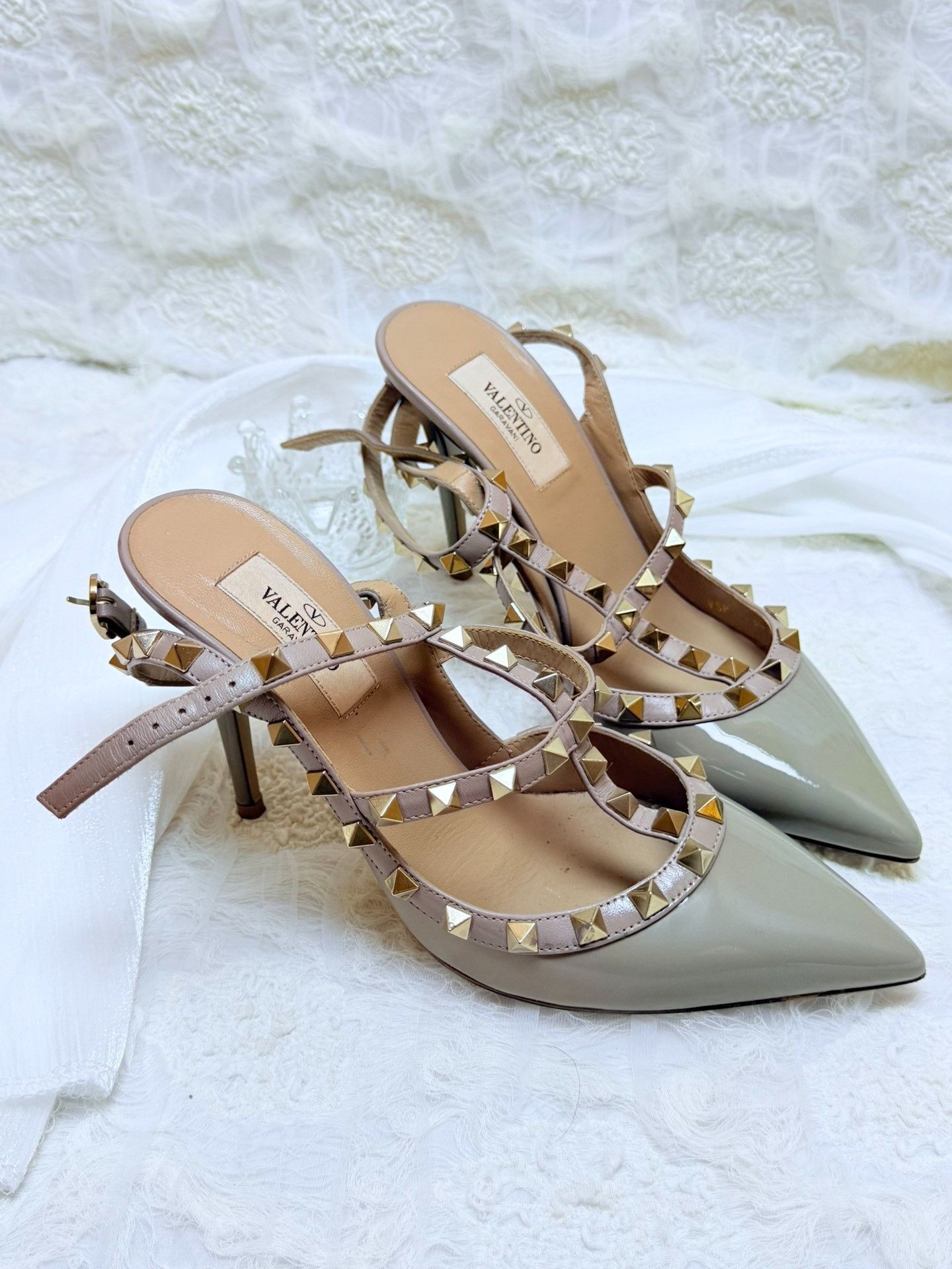 Valentino Valentino Green Lowtop Sneakers us_7 Women Size US 7 / IT 37 - 2 Thumbnail