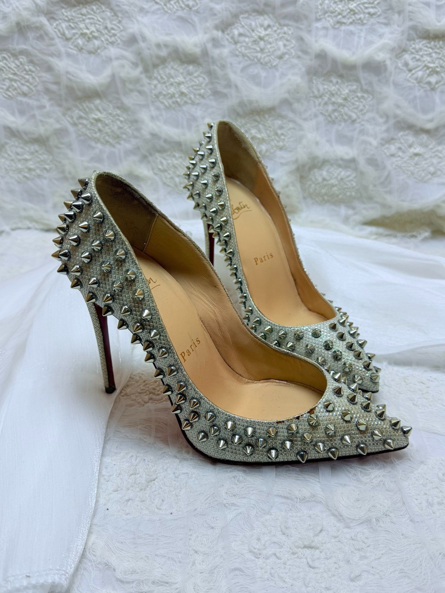 Christian Louboutin Christian Louboutin Silver Lowtop Sneakers us_5 Women Size US 5 / IT 35 - 2 Thumbnail