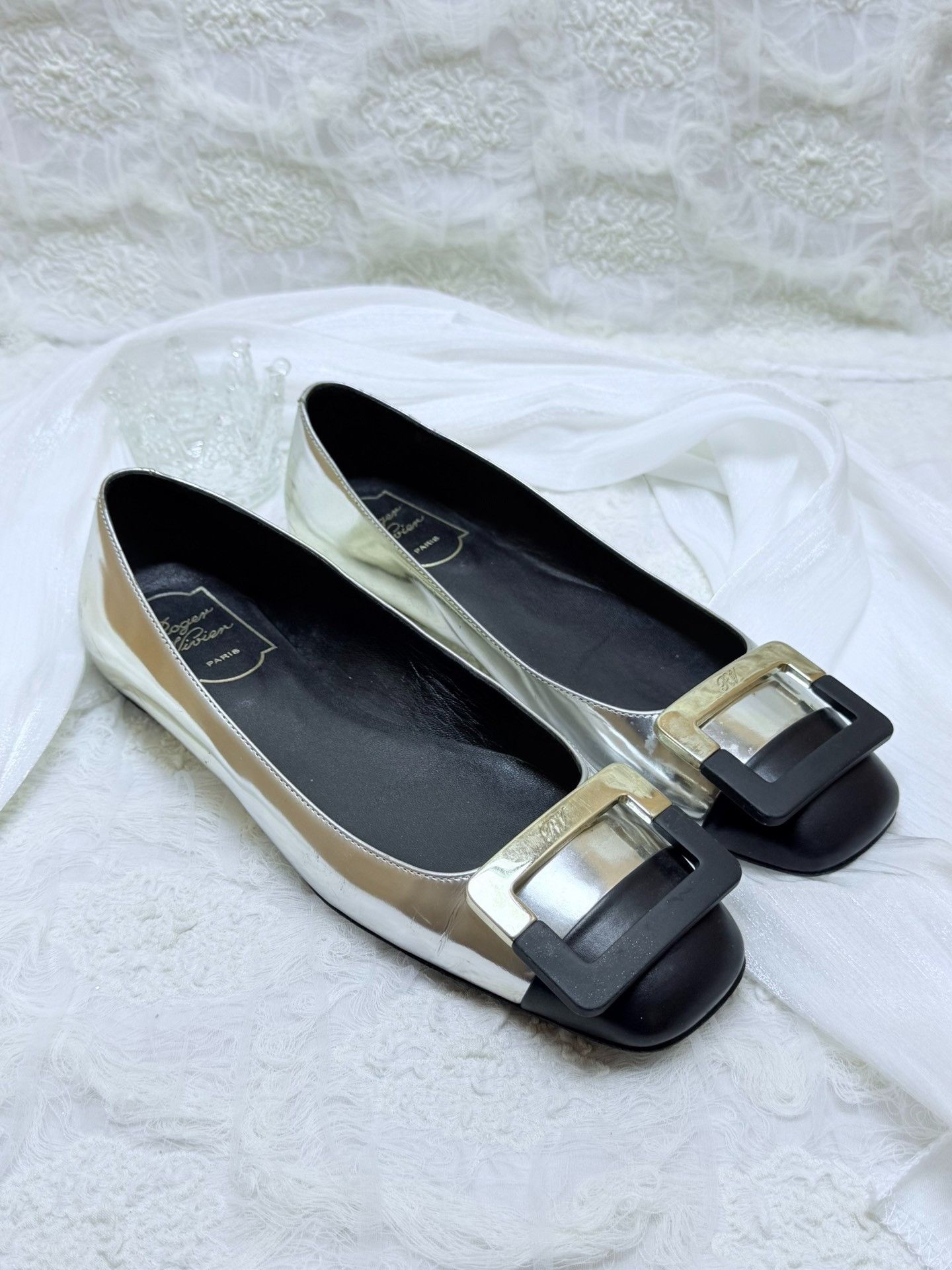 Roger Vivier Roger Vivier Retro Silver Lowtop Sneakers us_6 Women Size US 6 / IT 36 - 3 Thumbnail