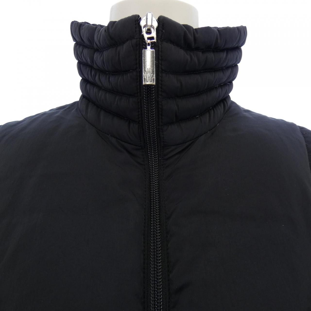 Moncler Moncler Moncler Down Coat Textile Outerwear DUTY FREE for USA Size ONE SIZE - 5 Thumbnail