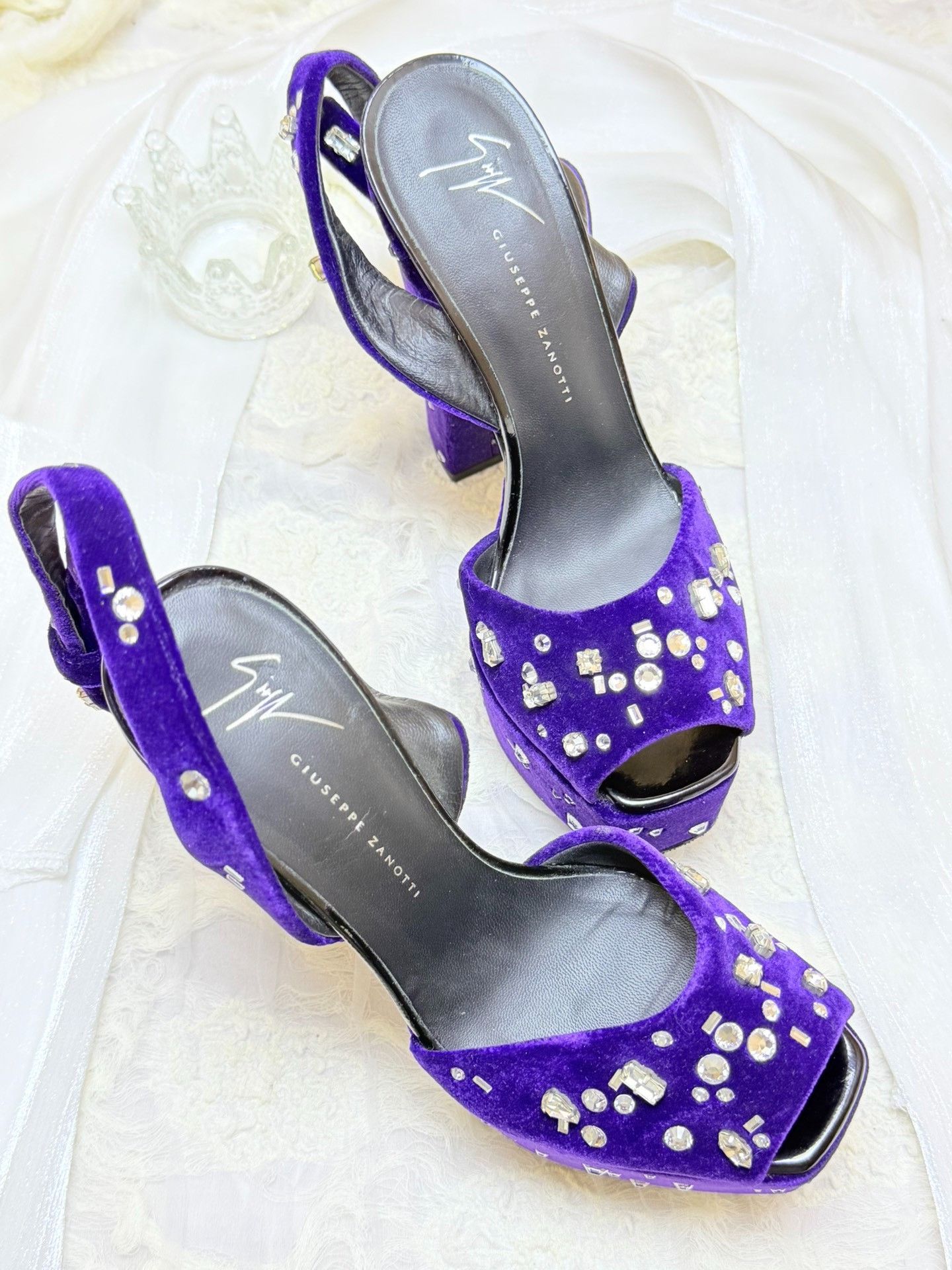 Giuseppe Zanotti Giuseppe Zanotti Velvet Lowtop Sneakers us_6-5 Women Size US 6.5 / IT 36.5 - 2 Thumbnail