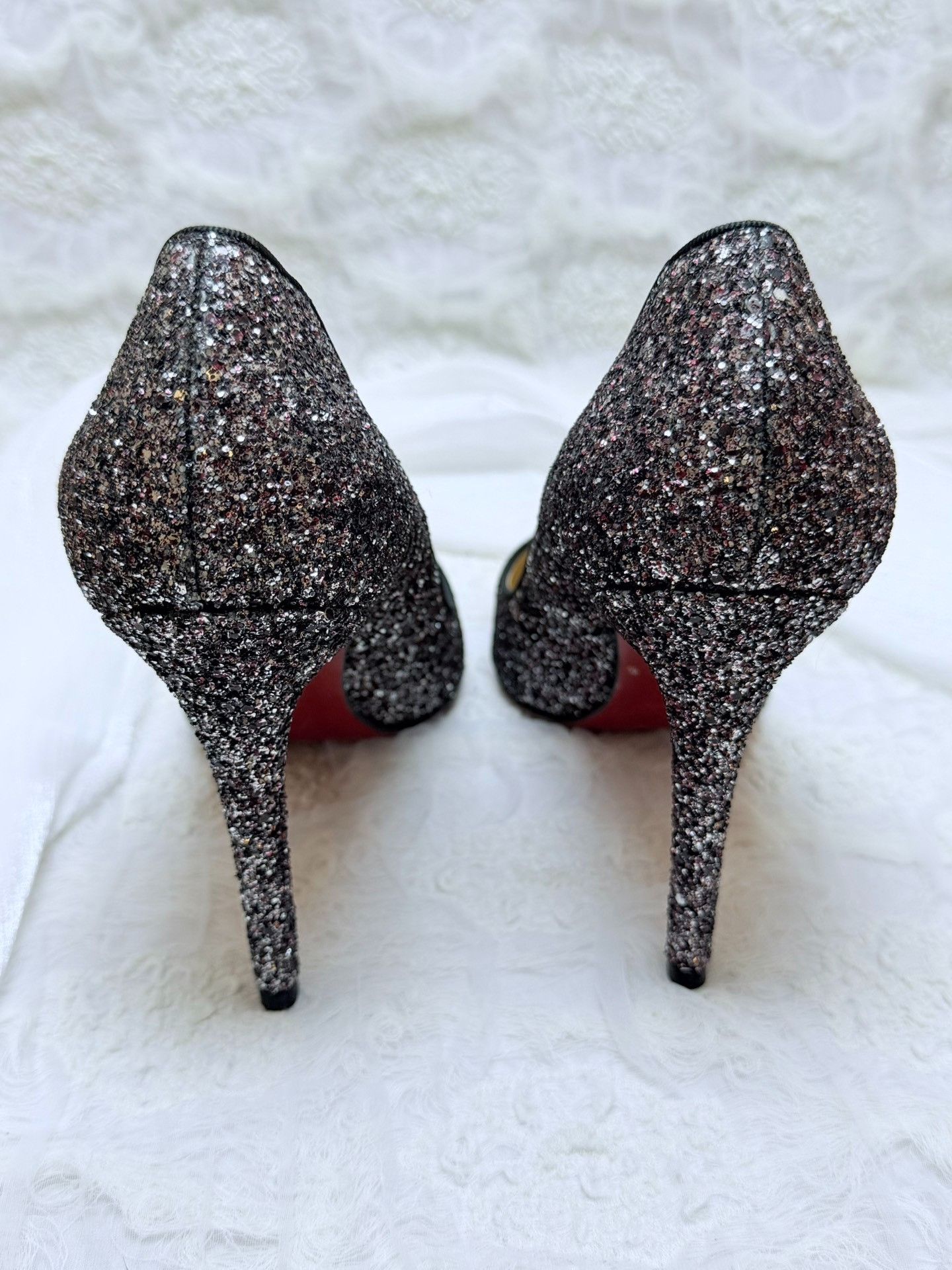 Christian Louboutin Christian Louboutin Silver Lowtop Sneakers us_9 Women Size US 9 / IT 39 - 4 Thumbnail