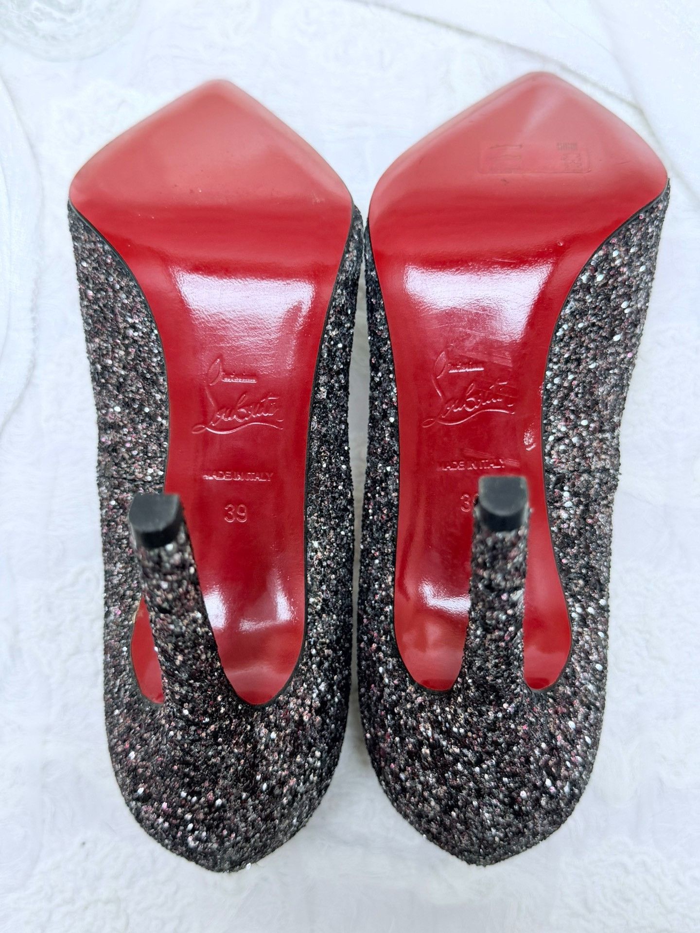 Christian Louboutin Christian Louboutin Silver Lowtop Sneakers us_9 Women Size US 9 / IT 39 - 5 Thumbnail