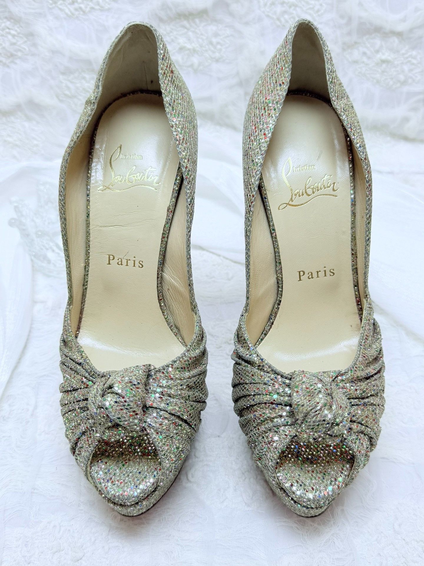 Christian Louboutin Christian Louboutin Gold Lowtop Sneakers us_6 Women Size US 6 / IT 36 - 3 Thumbnail