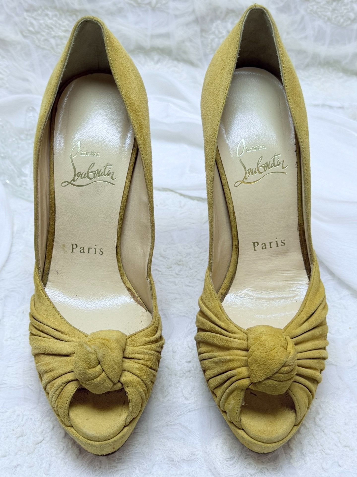 Christian Louboutin Christian Louboutin Suede Yellow Sandals us_6 Women Size US 6 / IT 36 - 3 Thumbnail