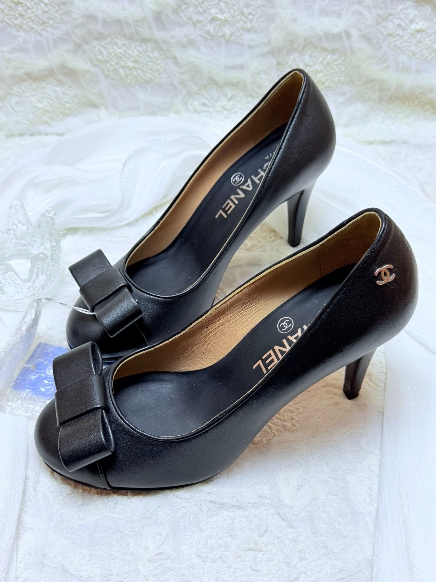 Chanel Chanel Retro Black Lowtop Sneakers us_6 Women Size US 6 / IT 36 - 3 Thumbnail