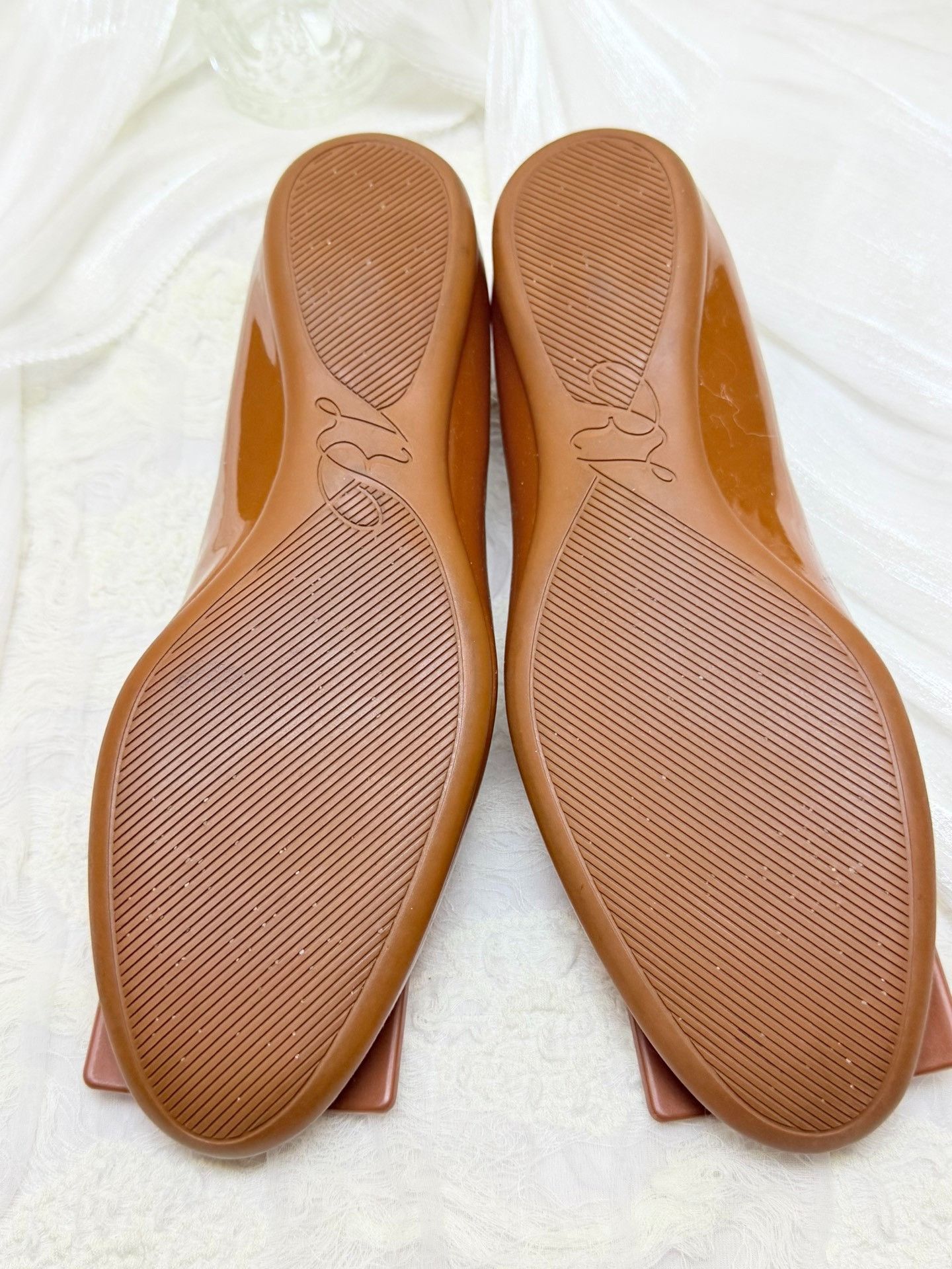 Roger Vivier Roger Vivier Retro Brown Lowtop Sneakers us_6 Women Size US 6 / IT 36 - 5 Thumbnail