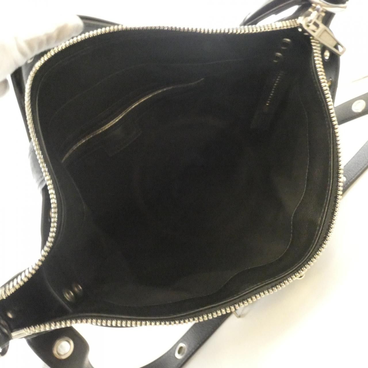 Balenciaga Balenciaga Balenciaga Leather Shoulder Bag Leather Shoulder Bag 702036210BZ DUTY FREE for USA Size ONE SIZE - 8 Thumbnail