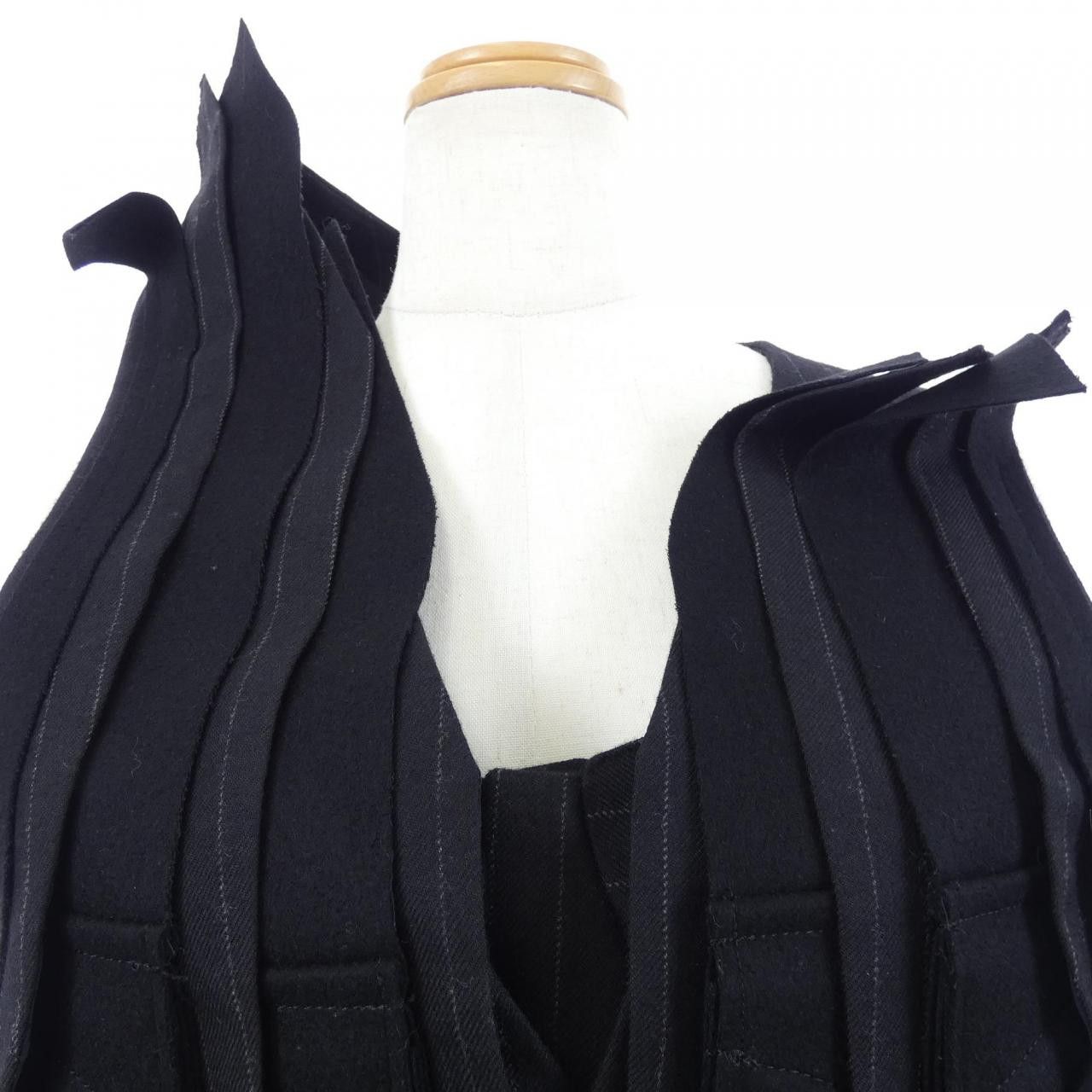 Sacai Sacai Sacai Wool Vest Others Tops 24-07406 DUTY FREE for USA Size ONE SIZE - 5 Thumbnail